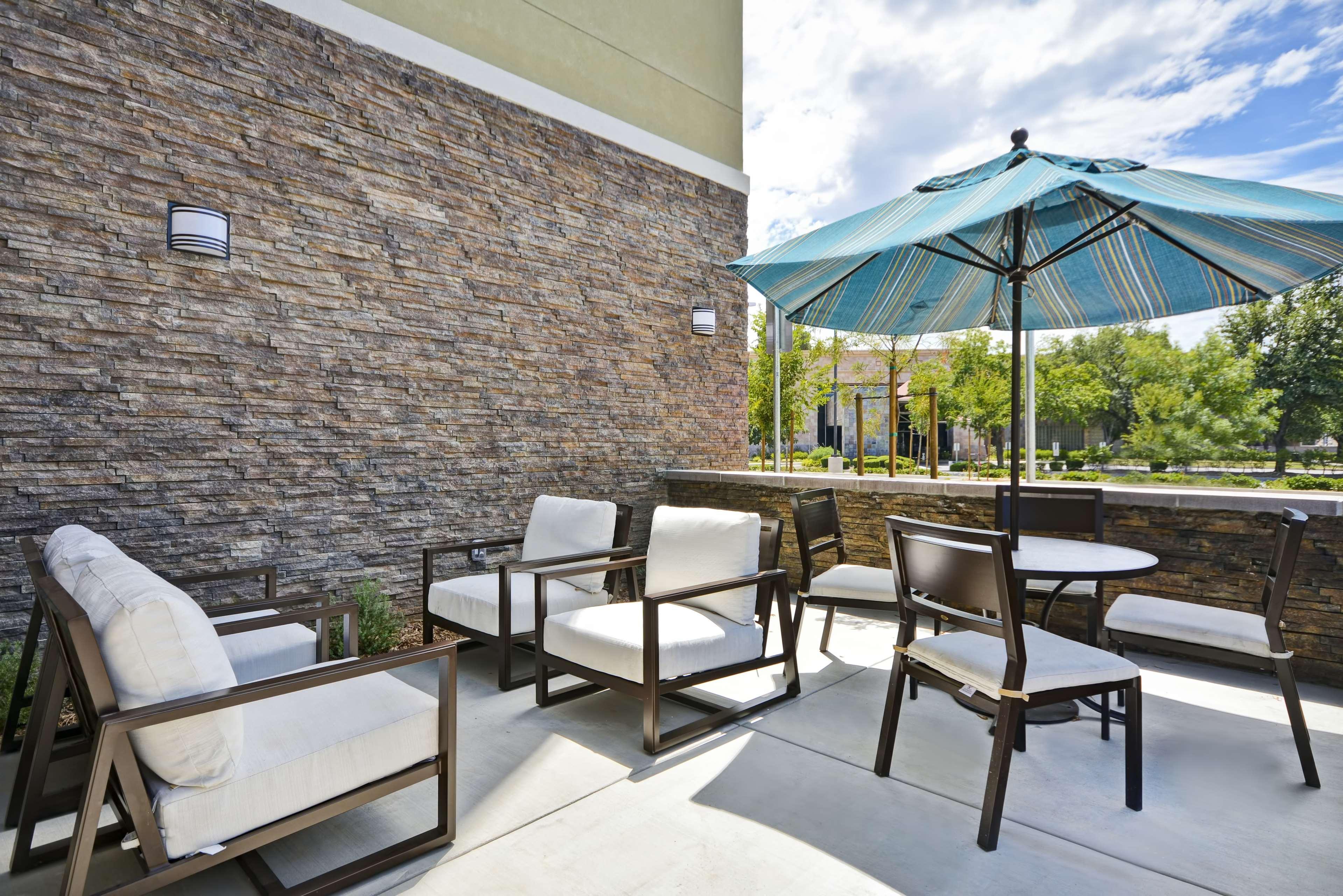 Hyatt Place Fresno Exterior foto